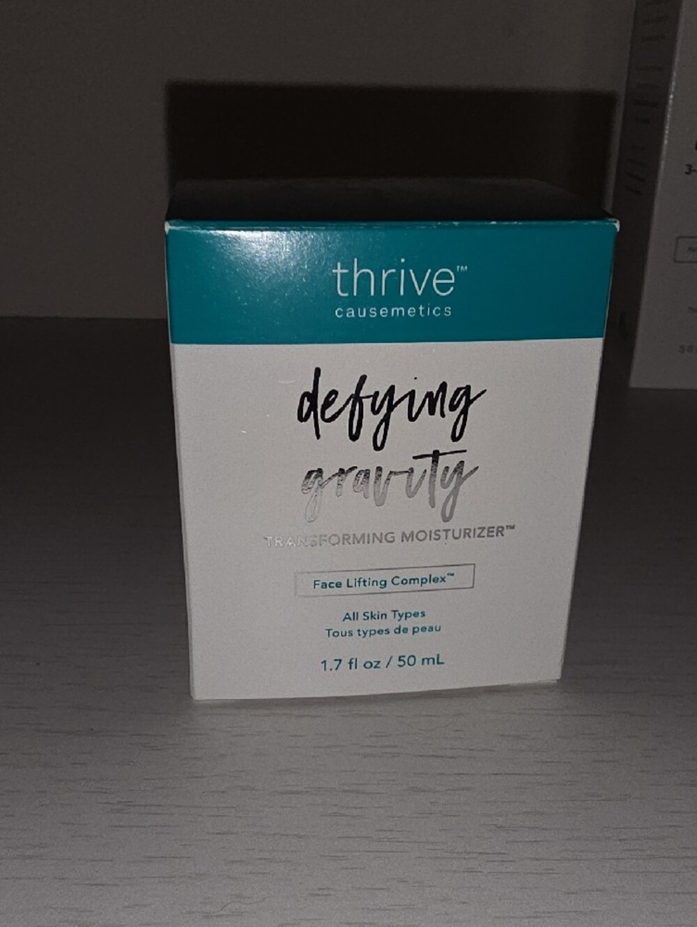 Thrive Causemetics Teal & White Skincare Trio - Picture 4 of 7